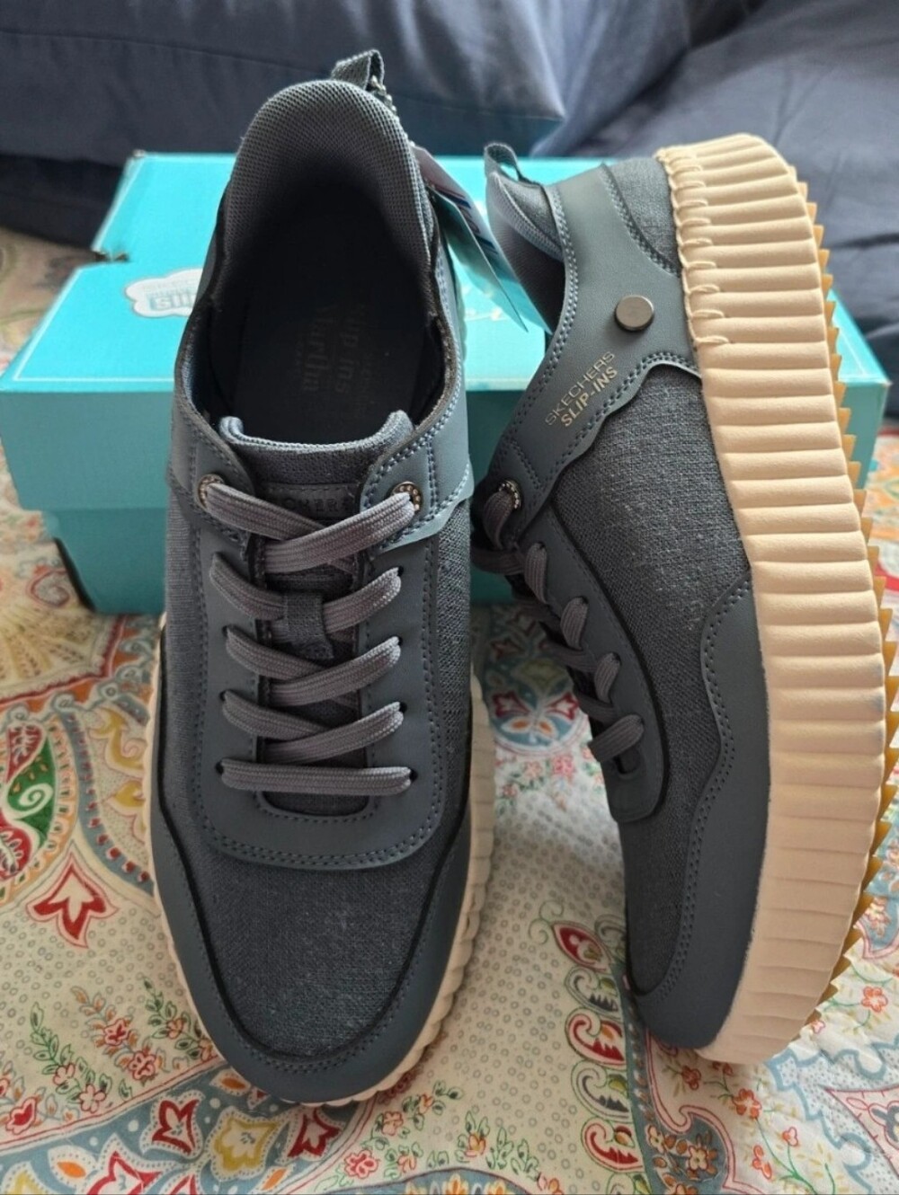 Skechers Slip-ins Martha Stewart bobs Sneakers Women’s slate blue NWB sz 10